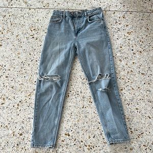 ZARA CLASSIC BLUE RIPPED JEANS